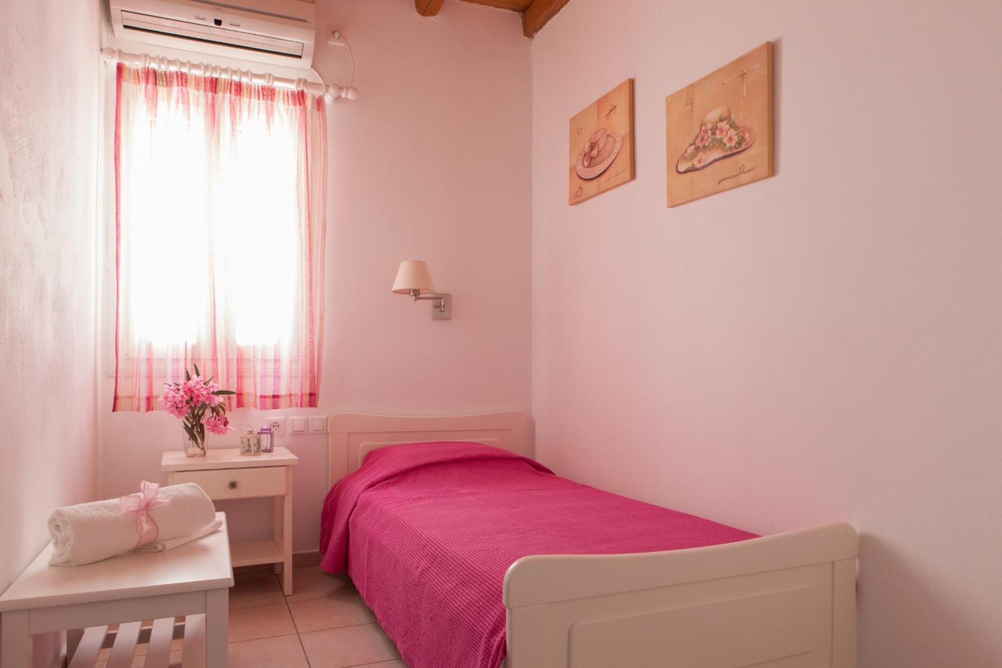 Ergina Summer Resort Antiparos Town Quarto foto